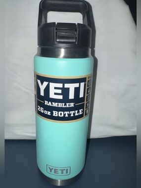 Yeti Rambler 26oz Bottle Seafoam with Black Accents
